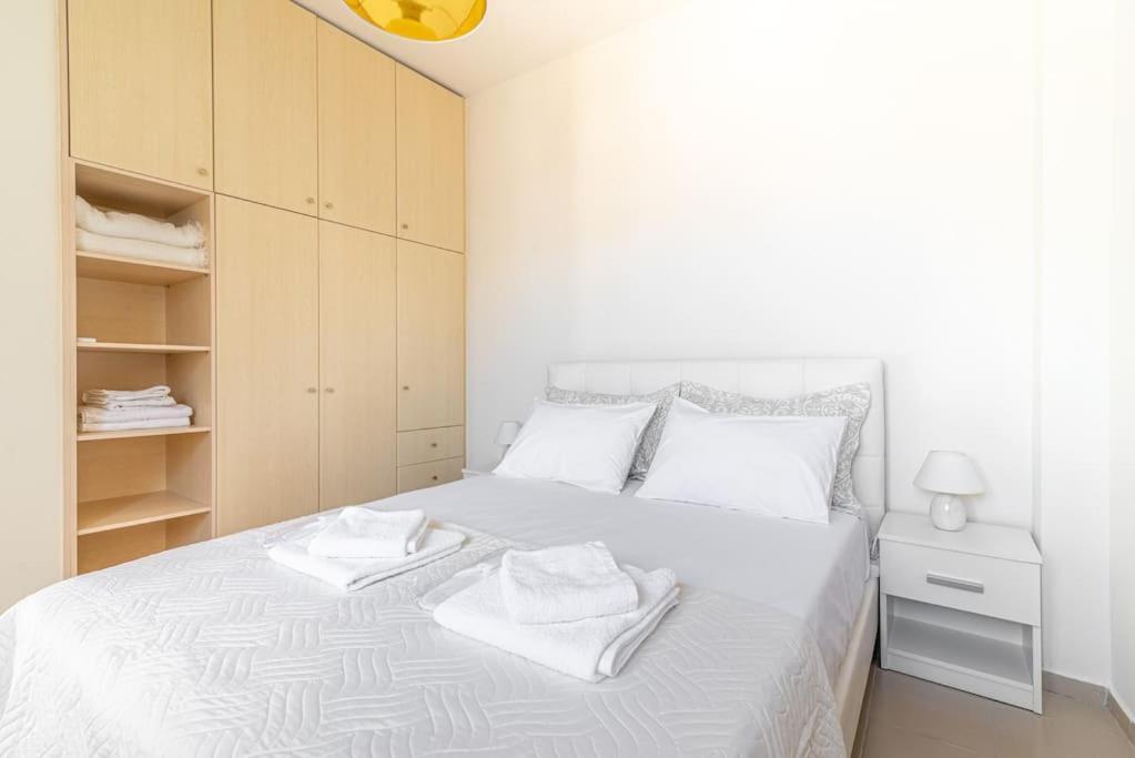 Cozy Apartment In The Heart Of City Center Ираклион Экстерьер фото