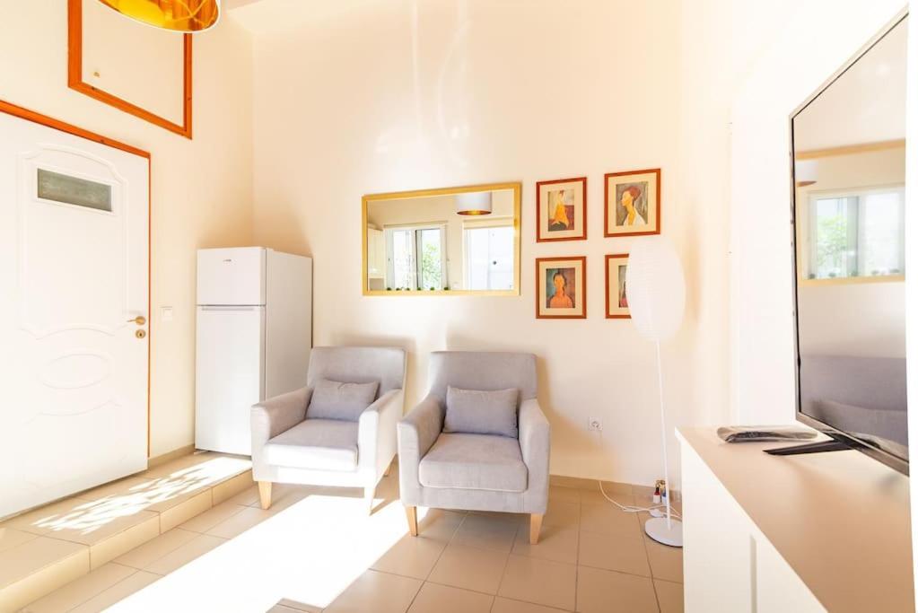 Cozy Apartment In The Heart Of City Center Ираклион Экстерьер фото